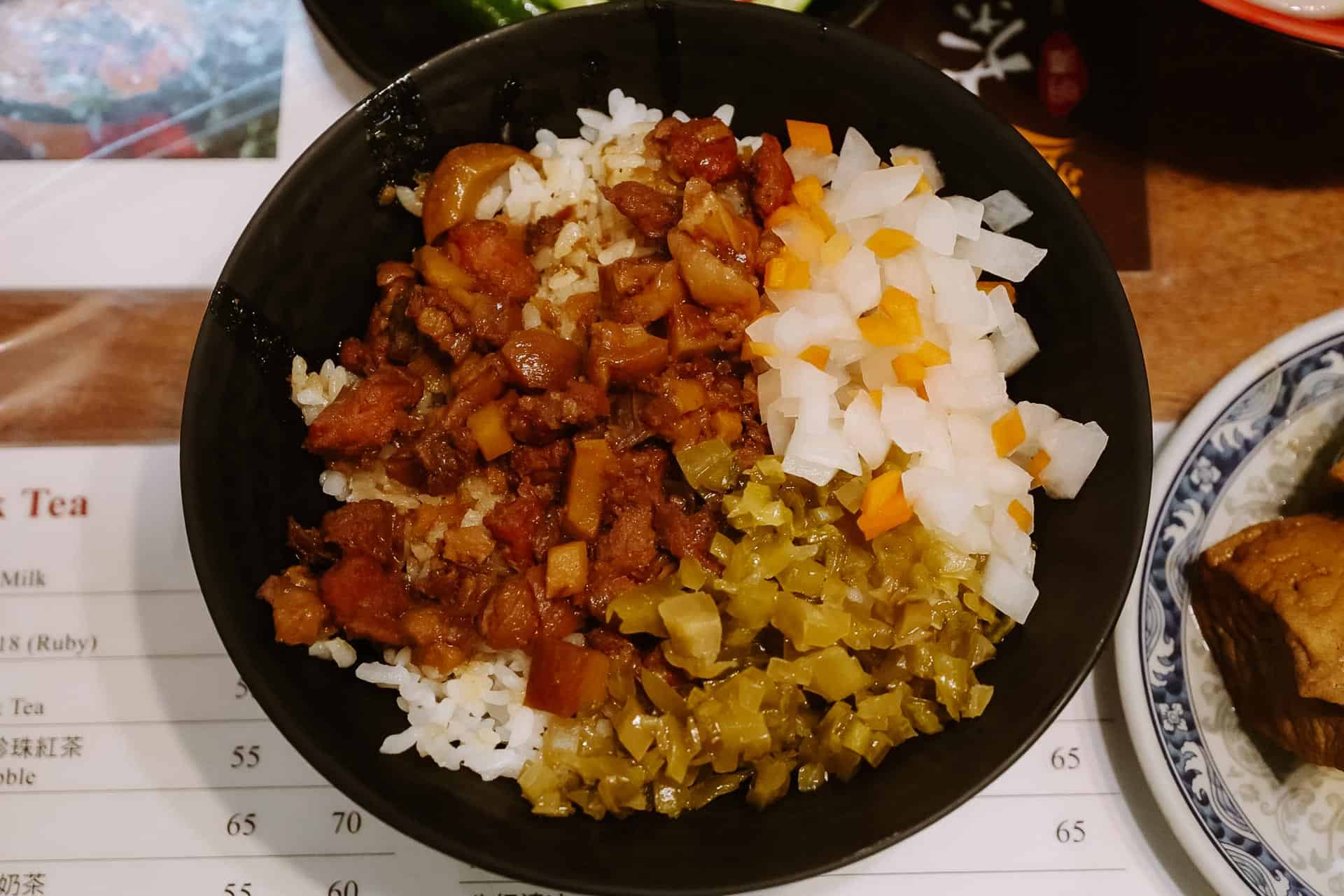 6 Awesome Things to Do at Sun Moon Lake 24 Braised Pork Rice from Old Papa Black Tea