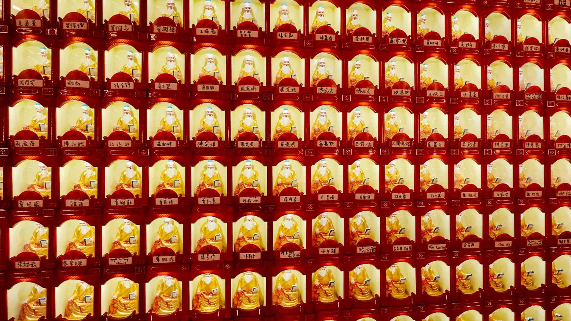 6 Awesome Things to Do at Sun Moon Lake 7 Wen Wu Temple blessing lights