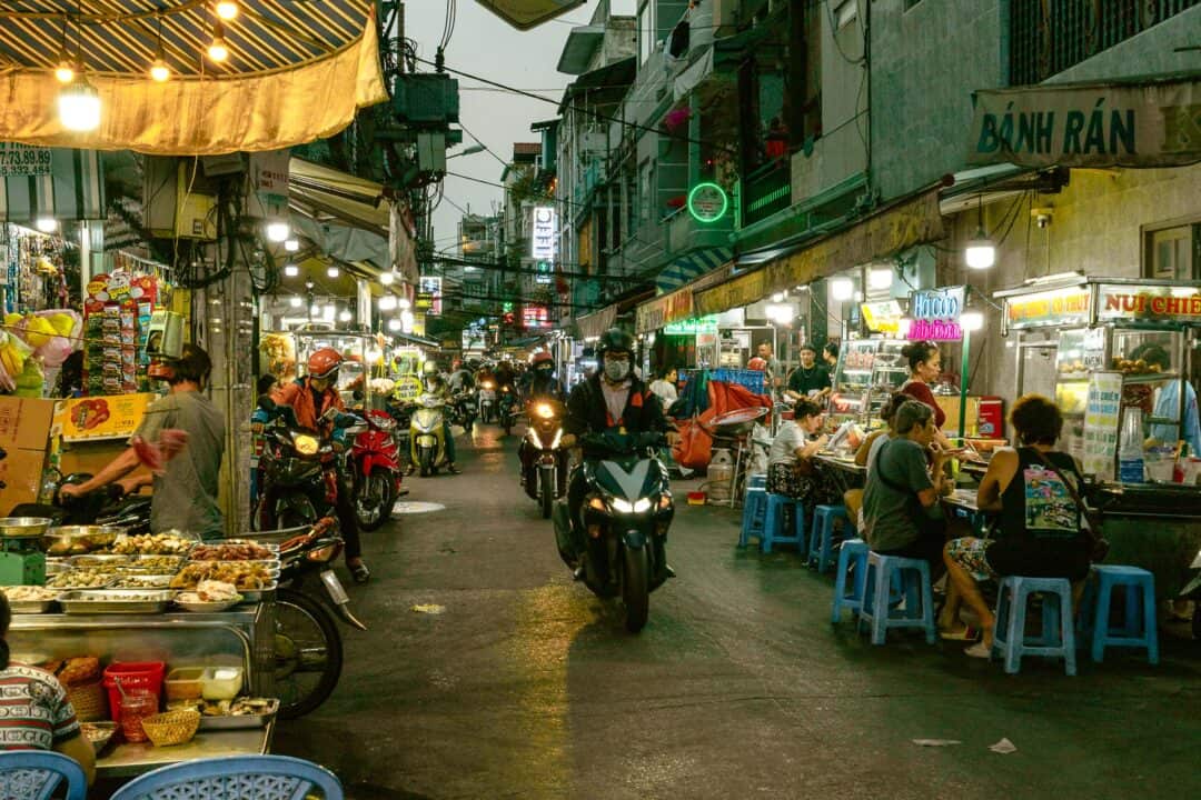 20 Thuoc Saigon Street vibes
