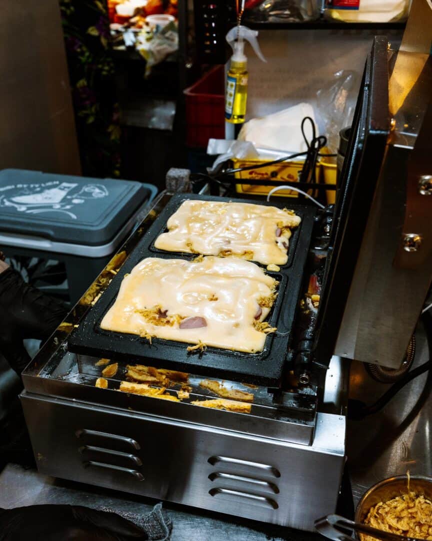 Baking Sponge cake at 20 Thuoc in Saigon