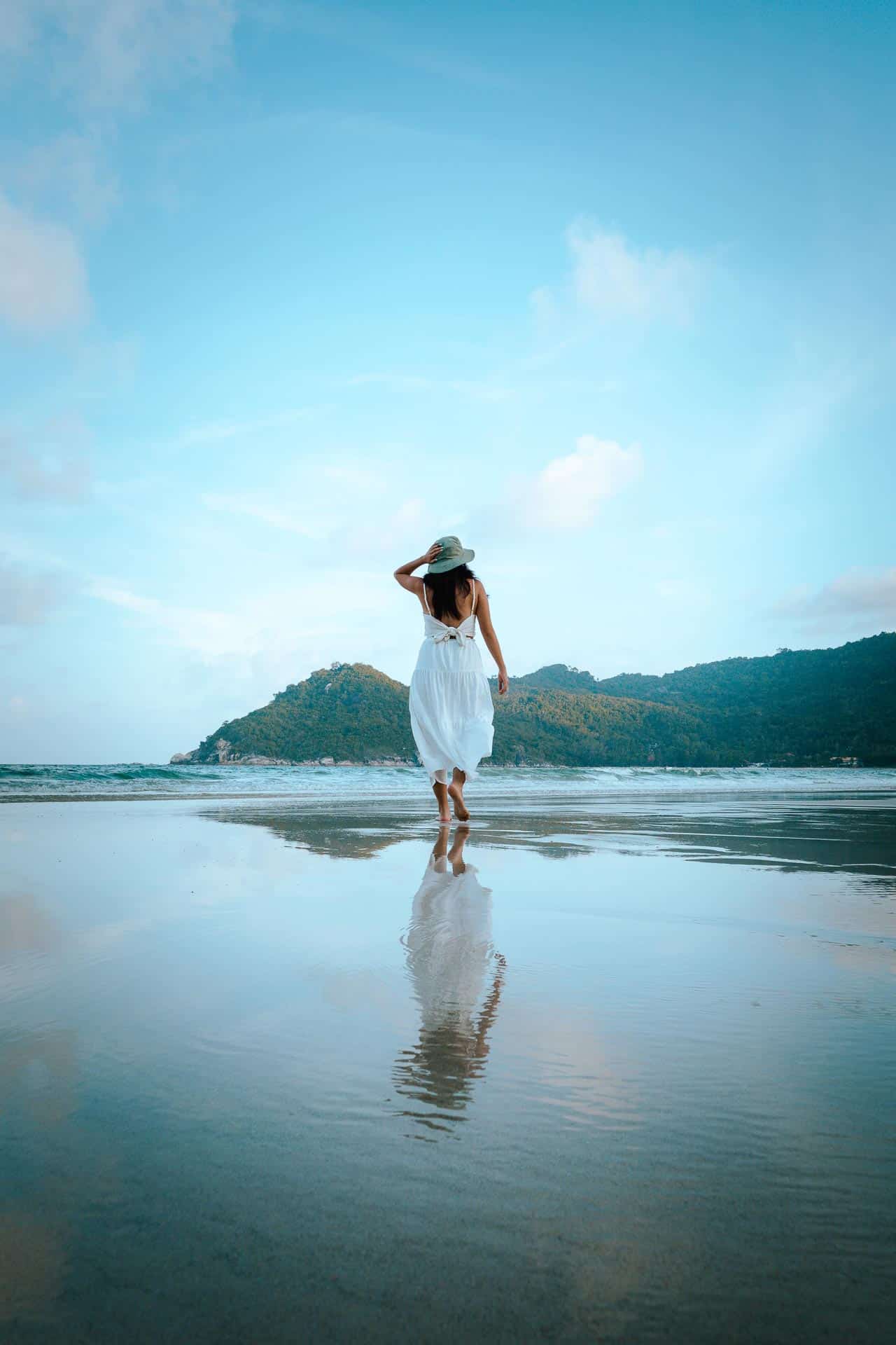 16 Incredible Things to Do in Koh Phangan: Complete Travel Guide 53 Thong Nai Pan Beach low tide