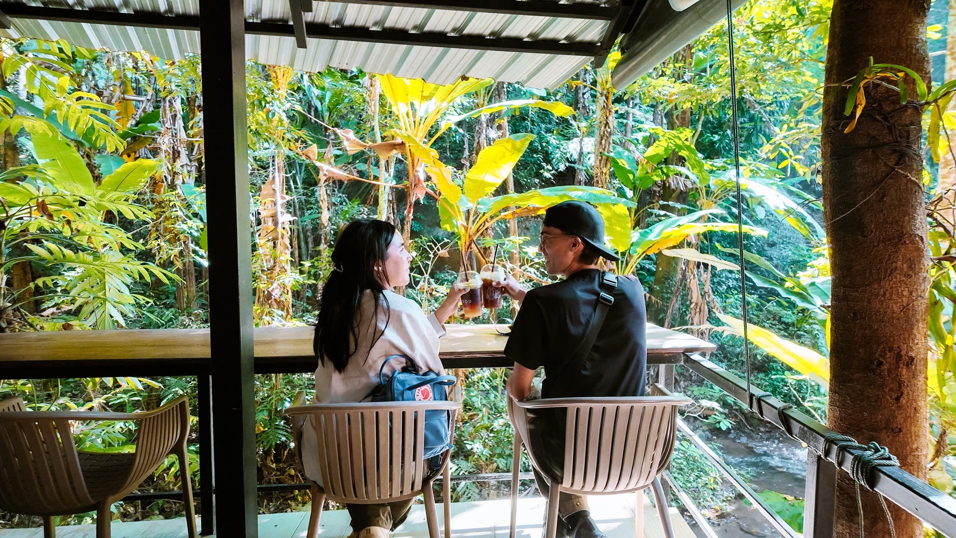 Mae Kampong Travel Guide: 6 Awesome Things to Do in Mae Kampong 1 Enjoying coffee in Mae Kampong