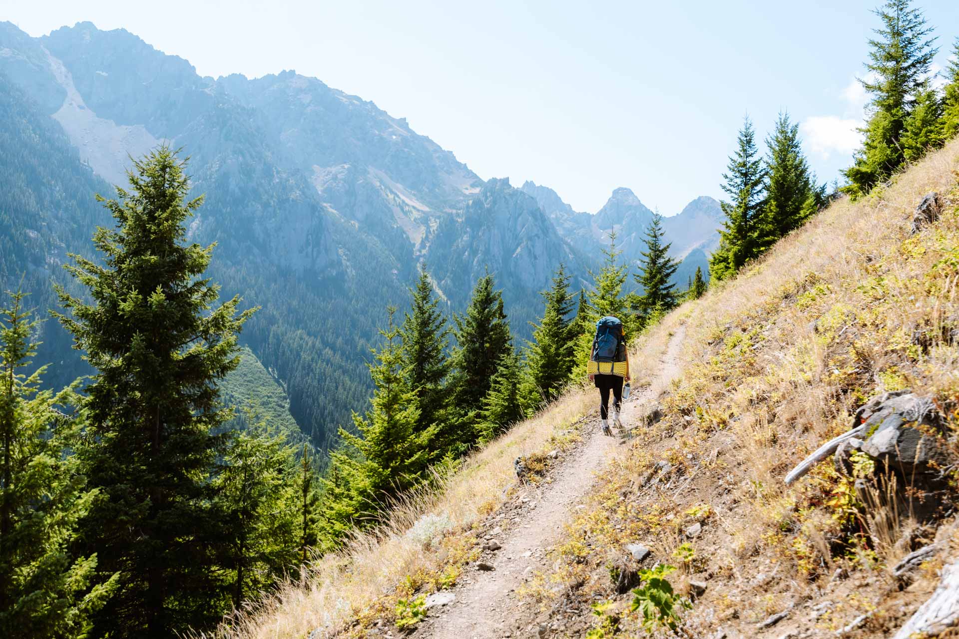 Hiking through the moutains to Buckhorn Lake