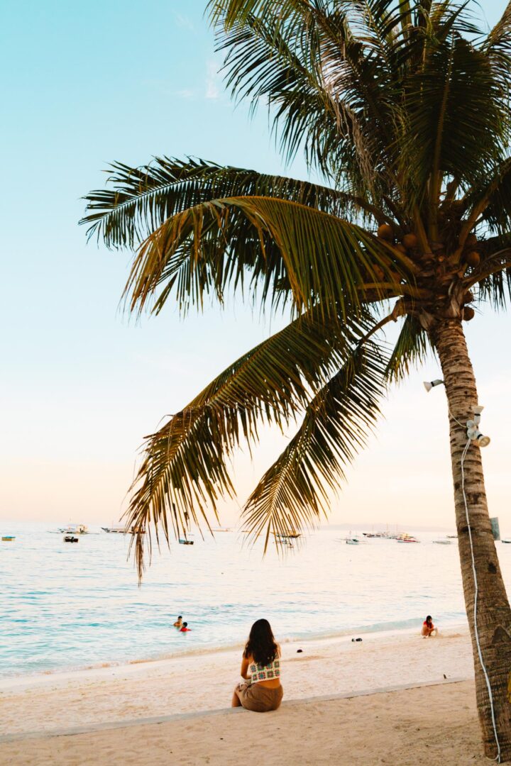 24 Awesome Things to Do in Bohol: Complete Guide 43 alona beach bohol 2