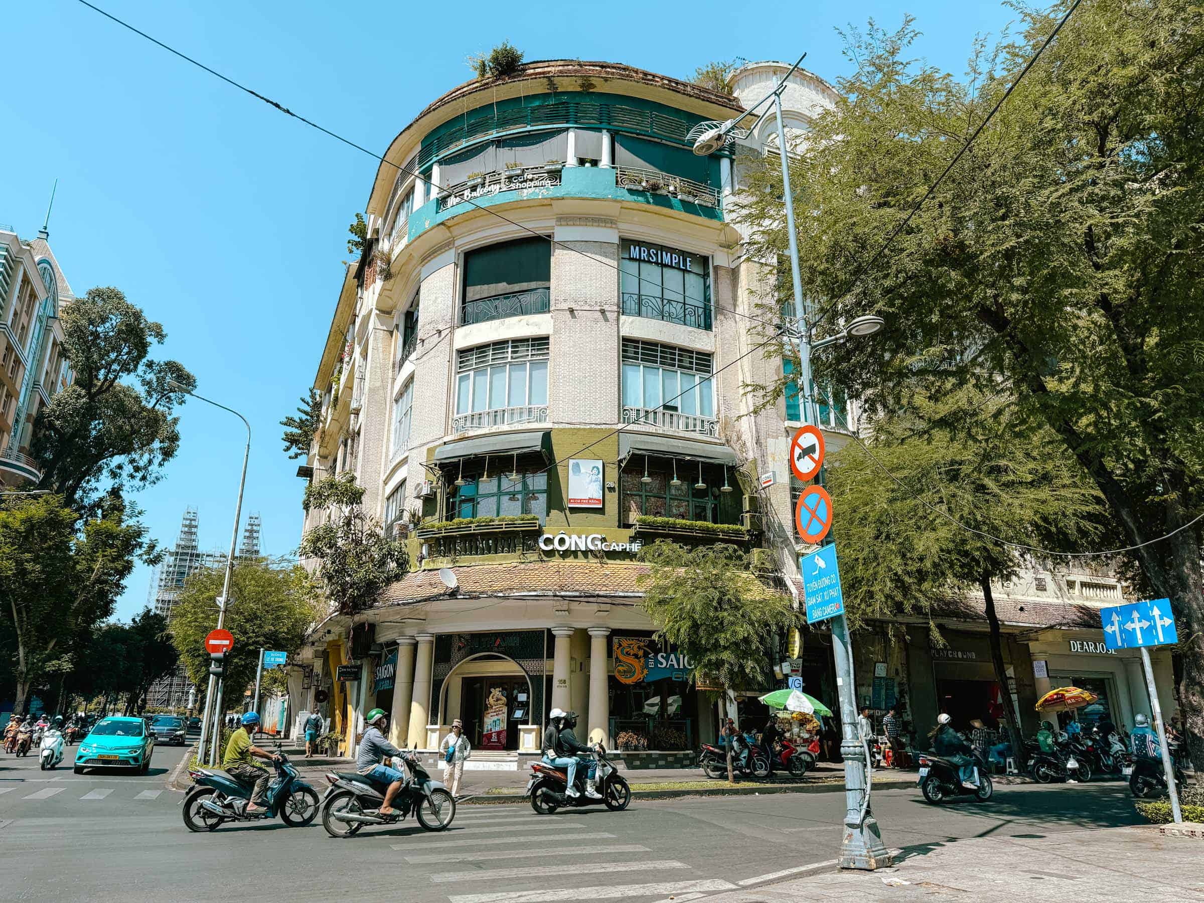26 Ly Tu Trong shopping in Saigon