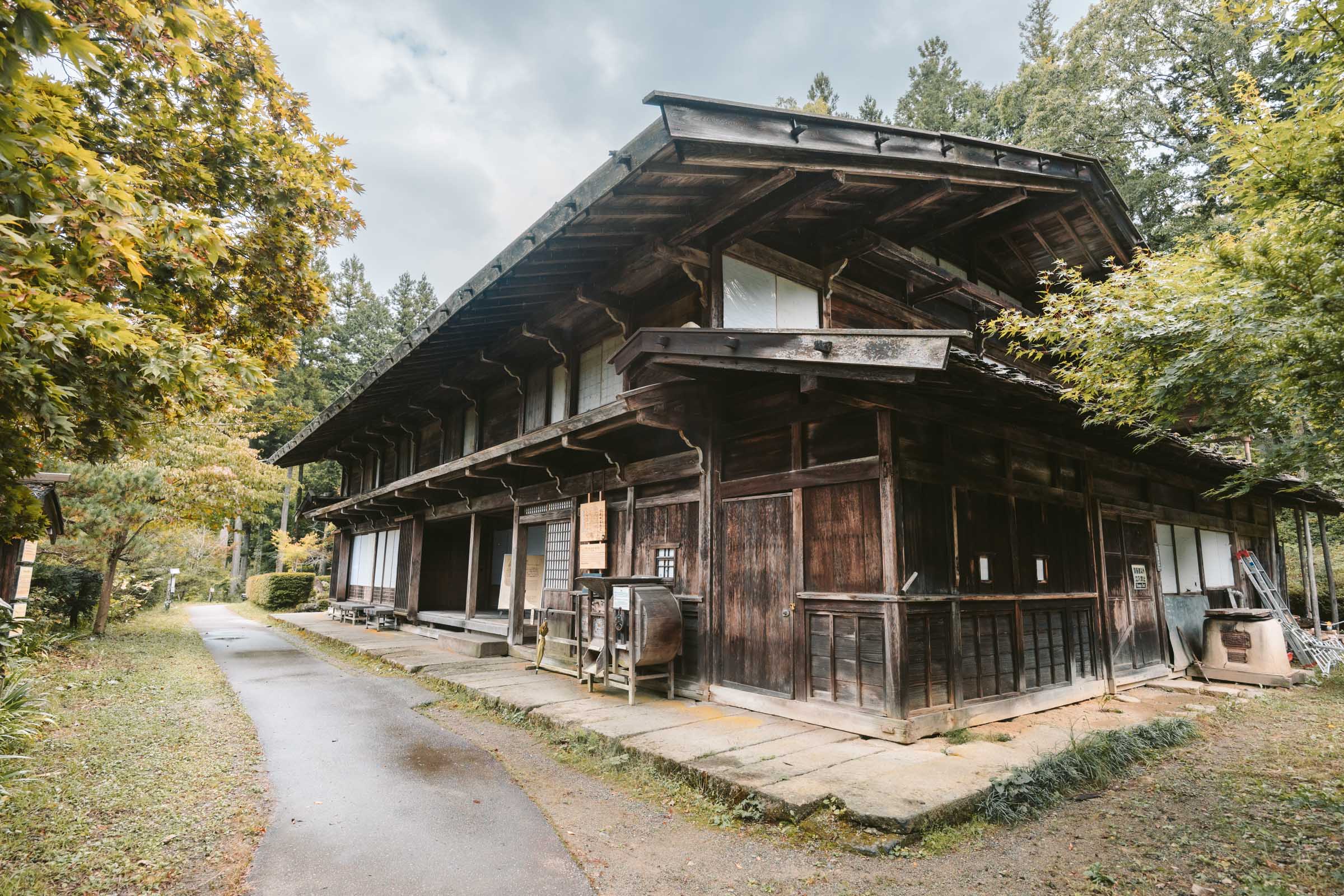 Hida Folk Village (Hida no Sato) in Takayama: Complete Guide 3 Wooden house at Hida No Sato Folk Village
