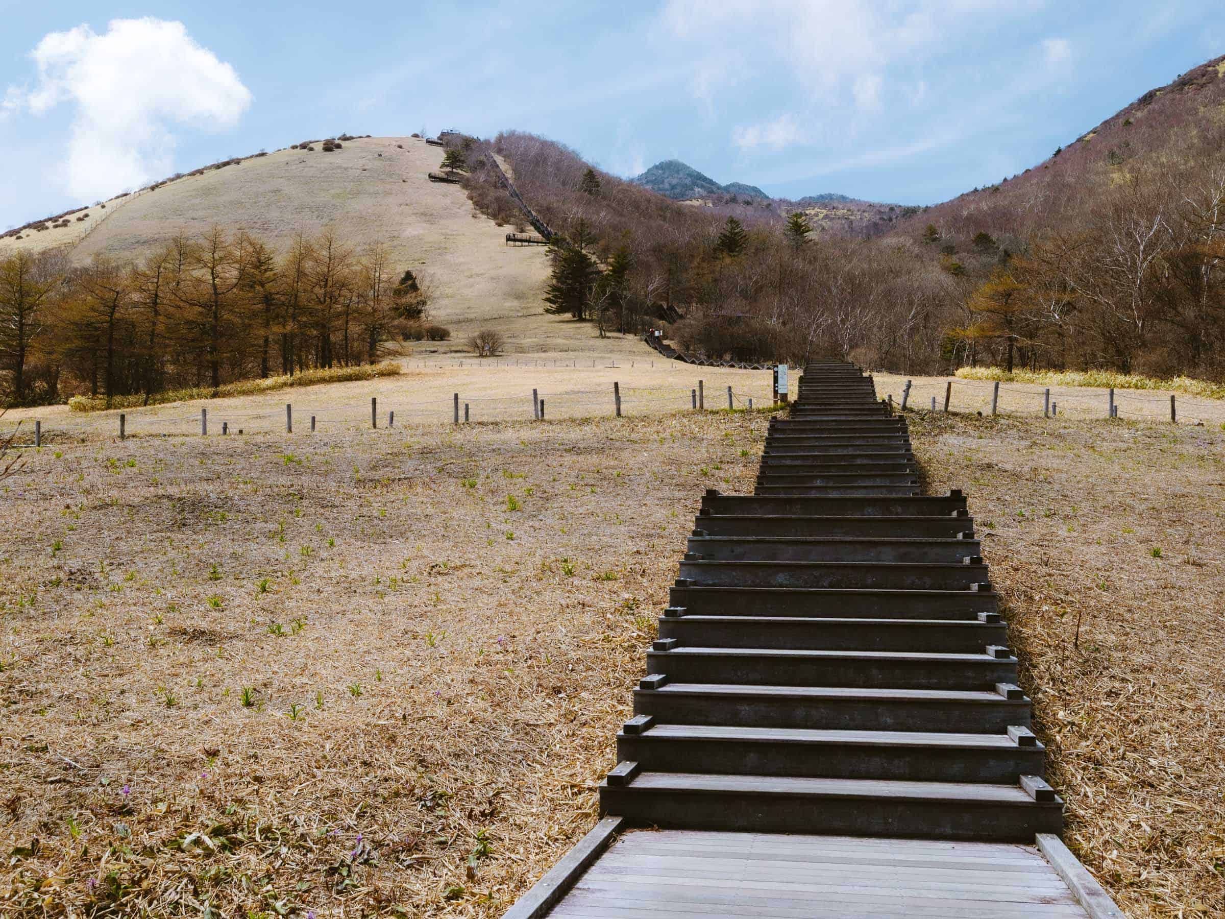 Kirifuri Plateau Hike Stairs