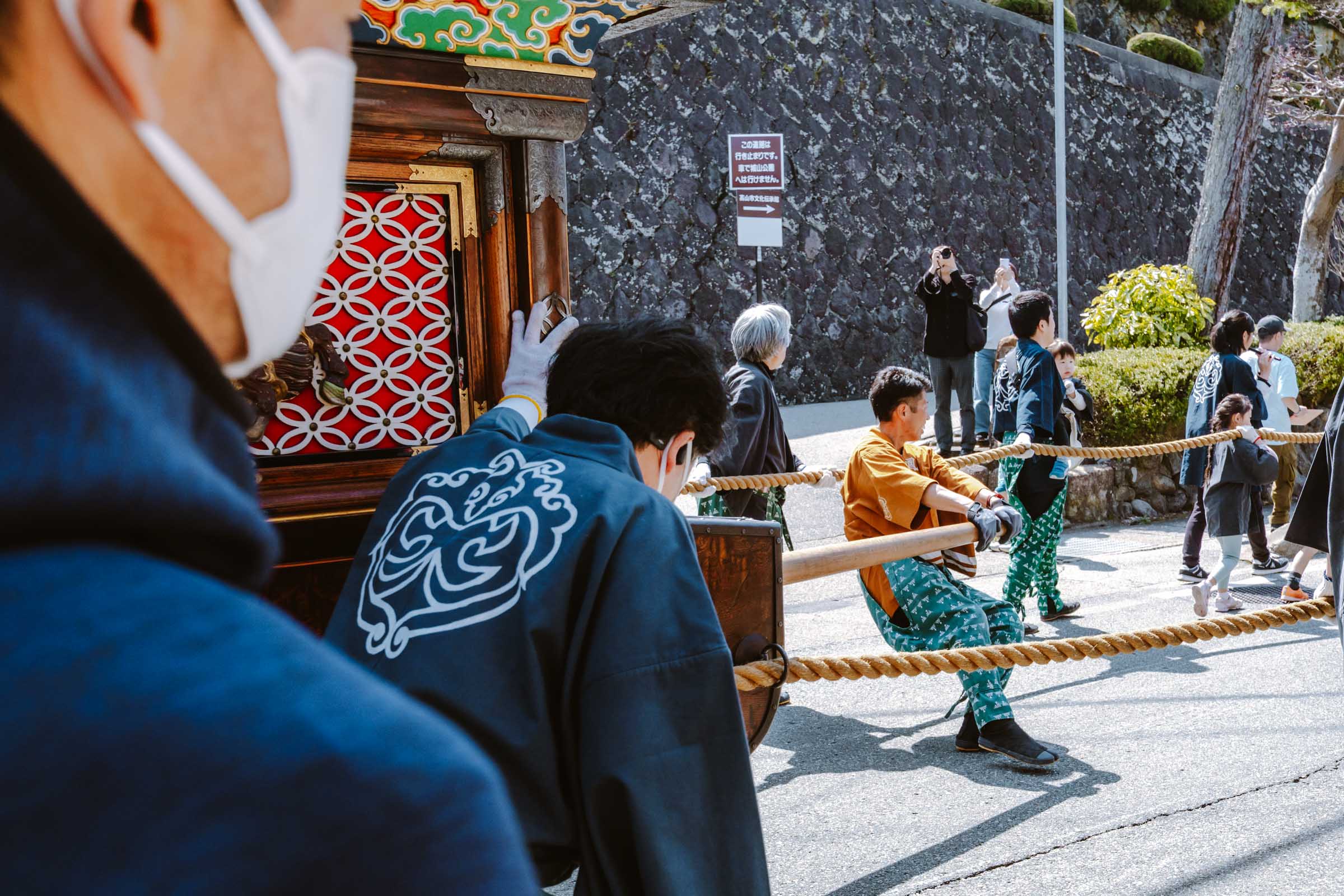Takayama Festival float moving