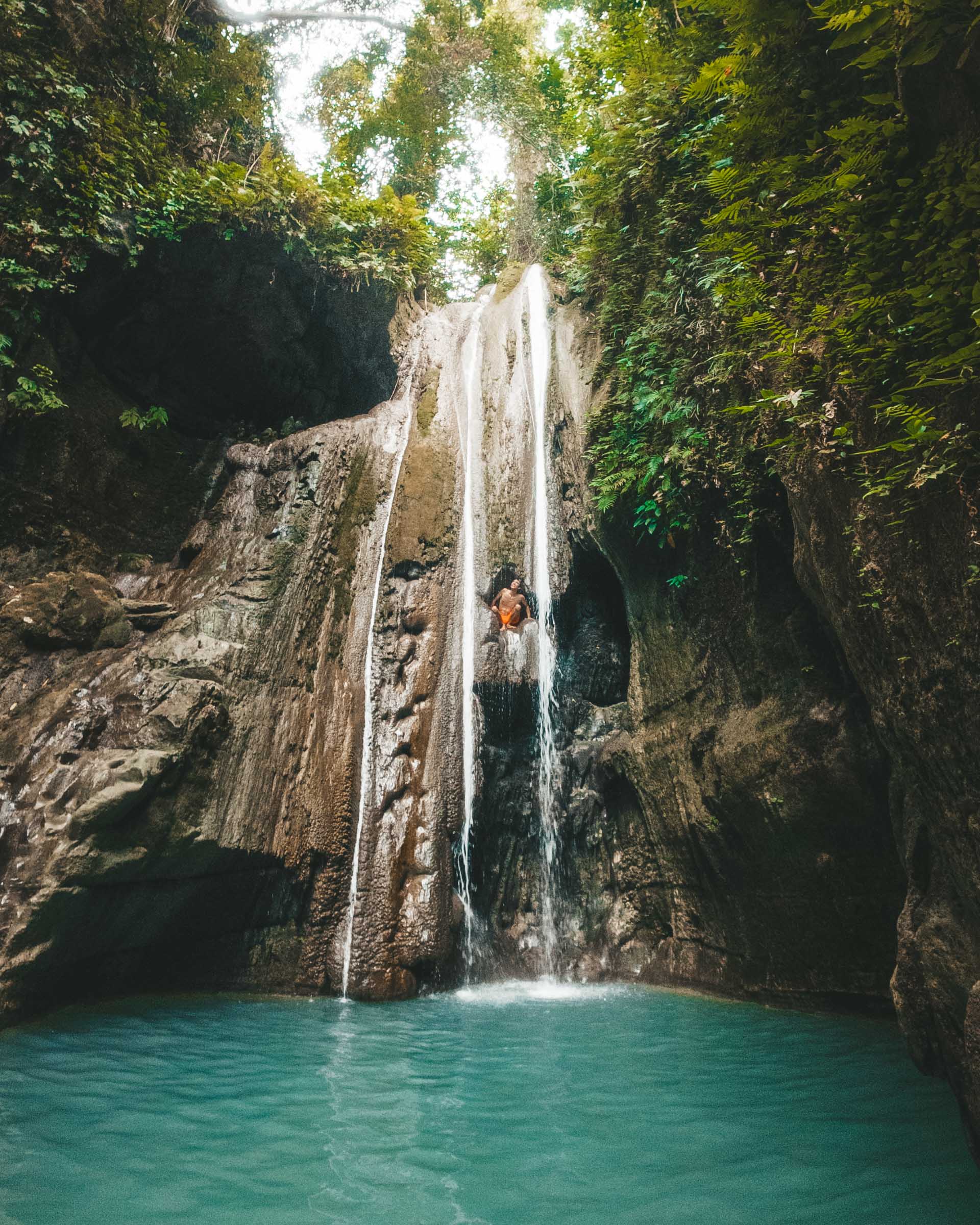 Binalayan Hidden Falls keyhole jump