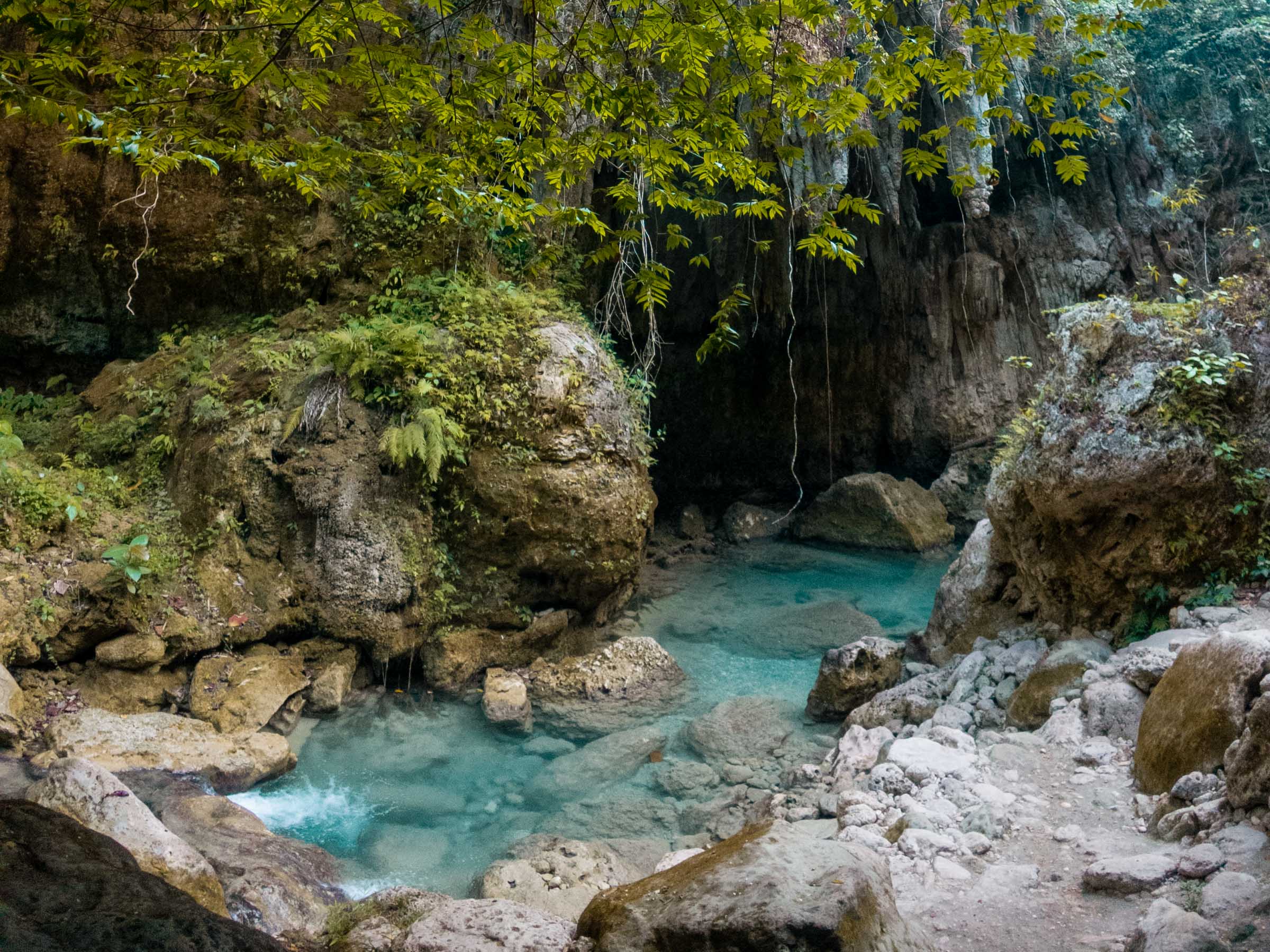 Kawasan Falls Canyoneering: Complete Guide 17 Kawasan Falls Canyoneering caves
