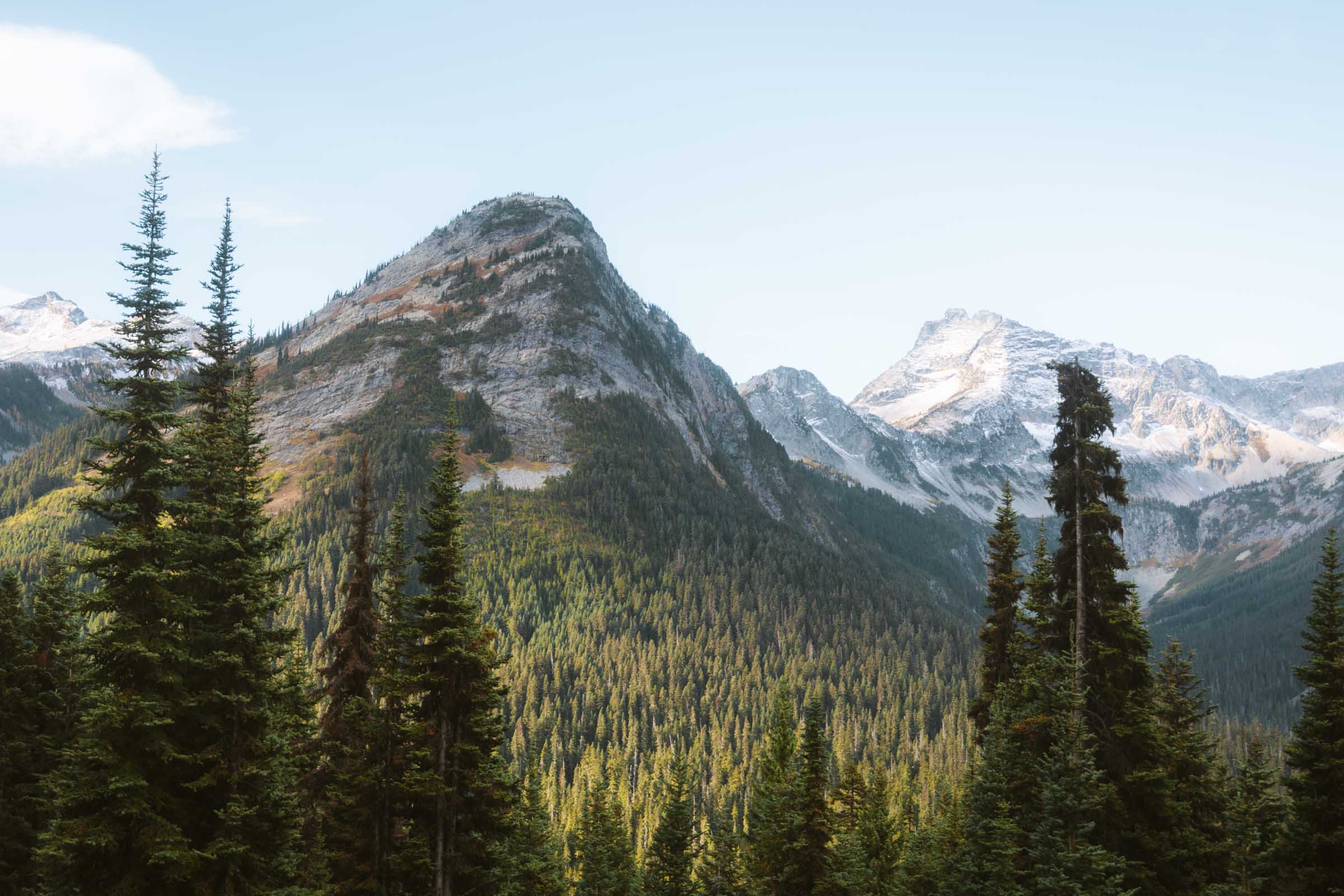 View of mountains along PCT trail to Cutthroat Pass