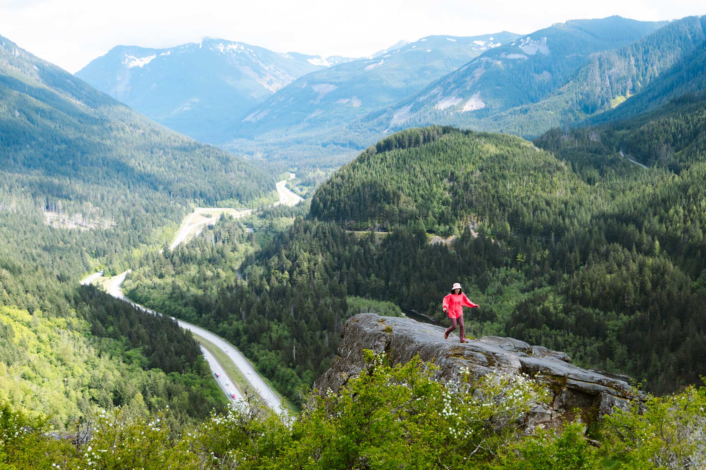 11 Incredible Hikes Near Seattle: Complete Guide 18 View from boulder on Winter block on Dirty Harry's Balcony trail