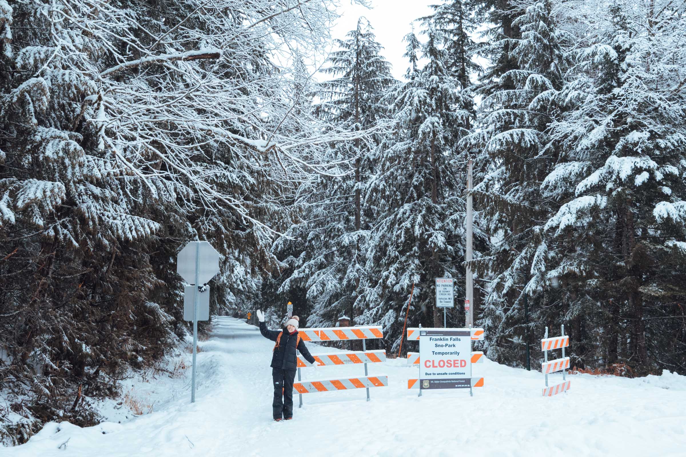 Franklin Falls Sno Park Closed sign
