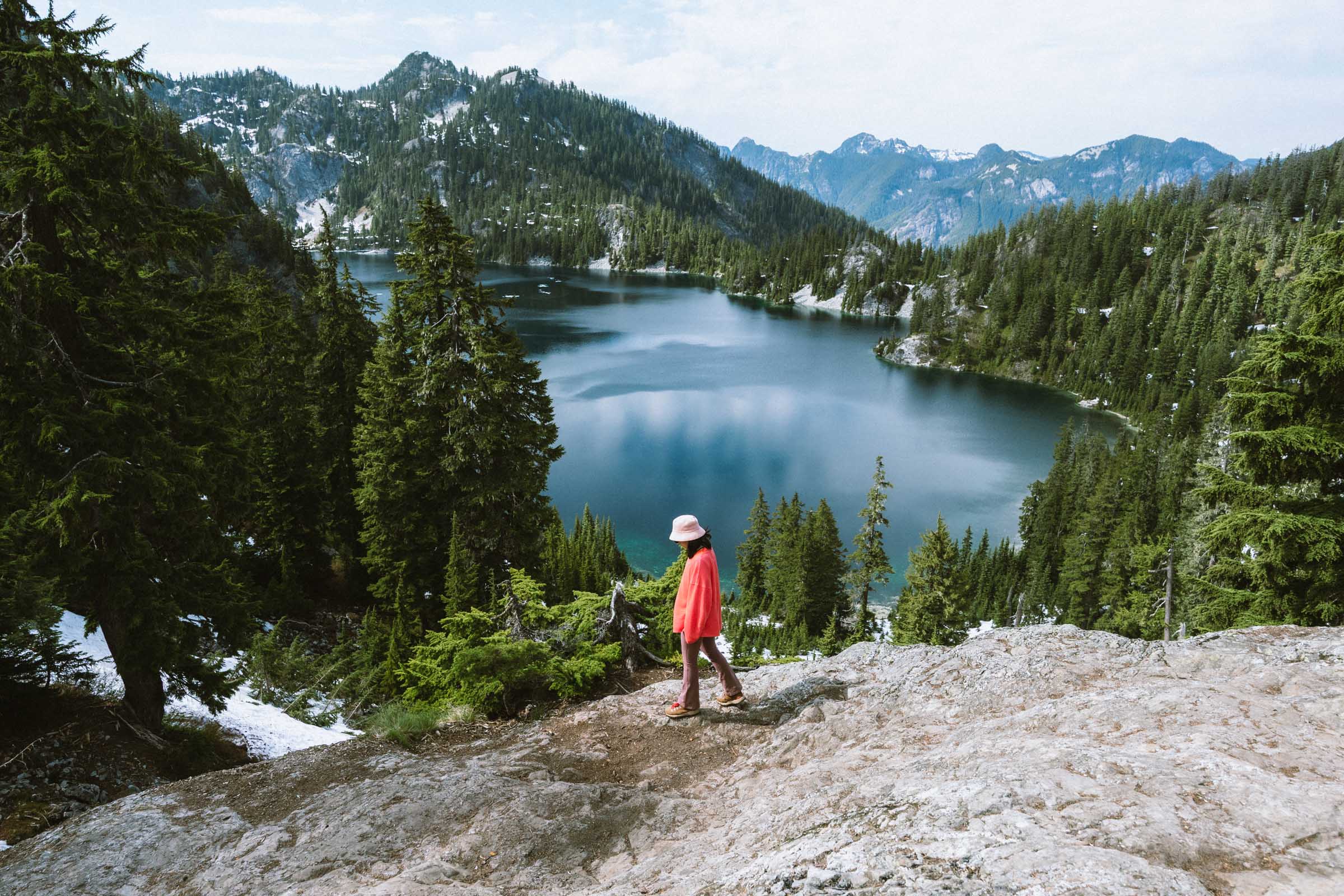 Boulder at Snow Lake viewpoint