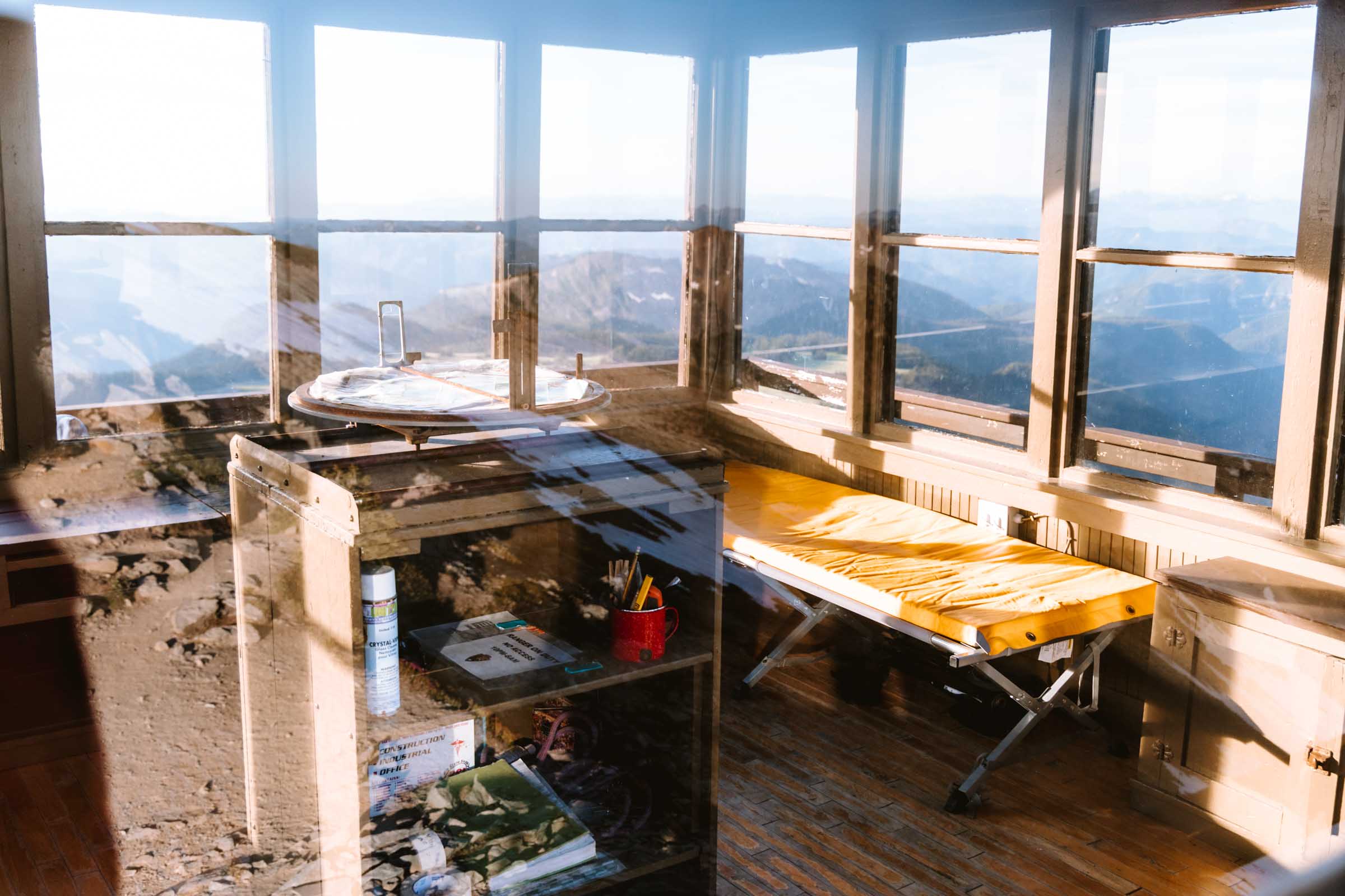 inside of fremont lookout tower