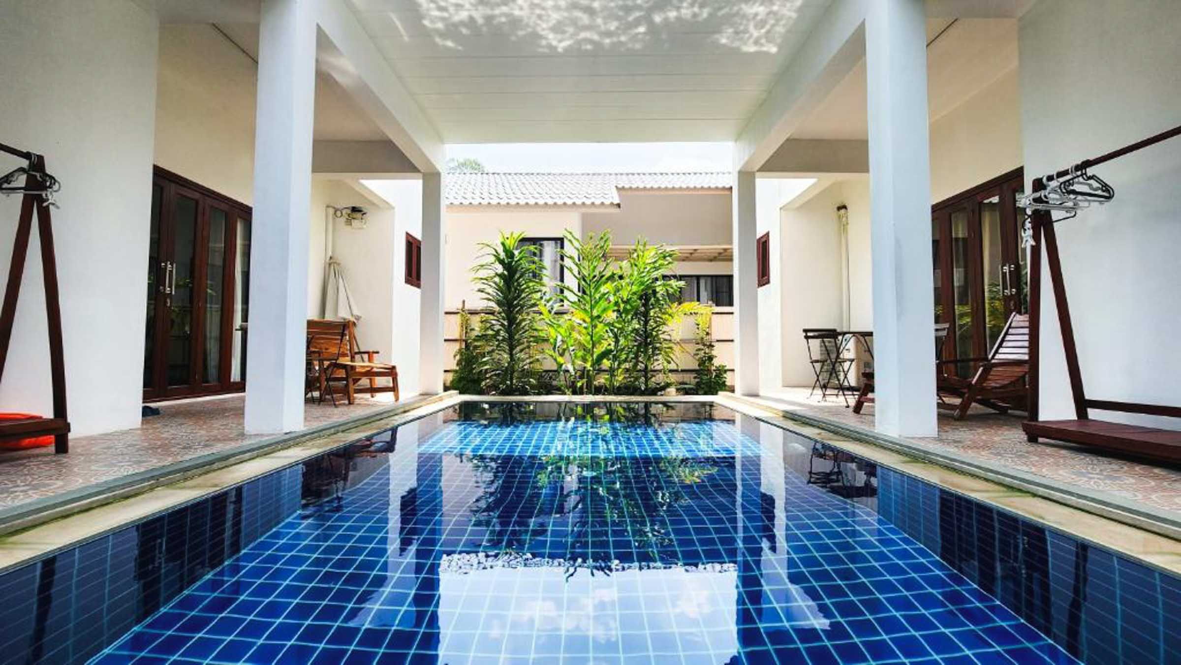 Baan Bhuwann Holiday Apartment pool in Chaloklum, Koh Phangan