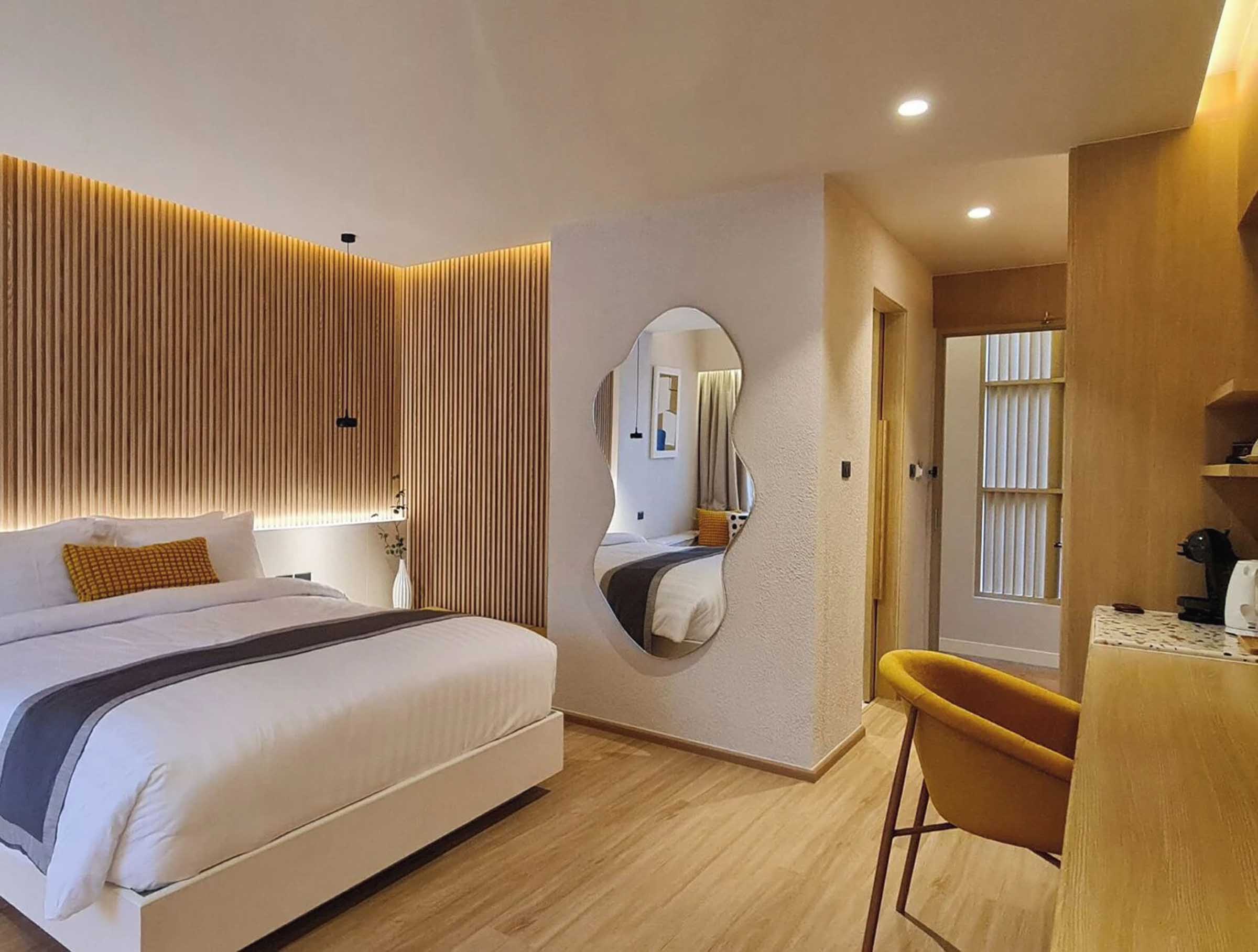Cocohut Beach Resort room in Koh Phangan, Thailand
