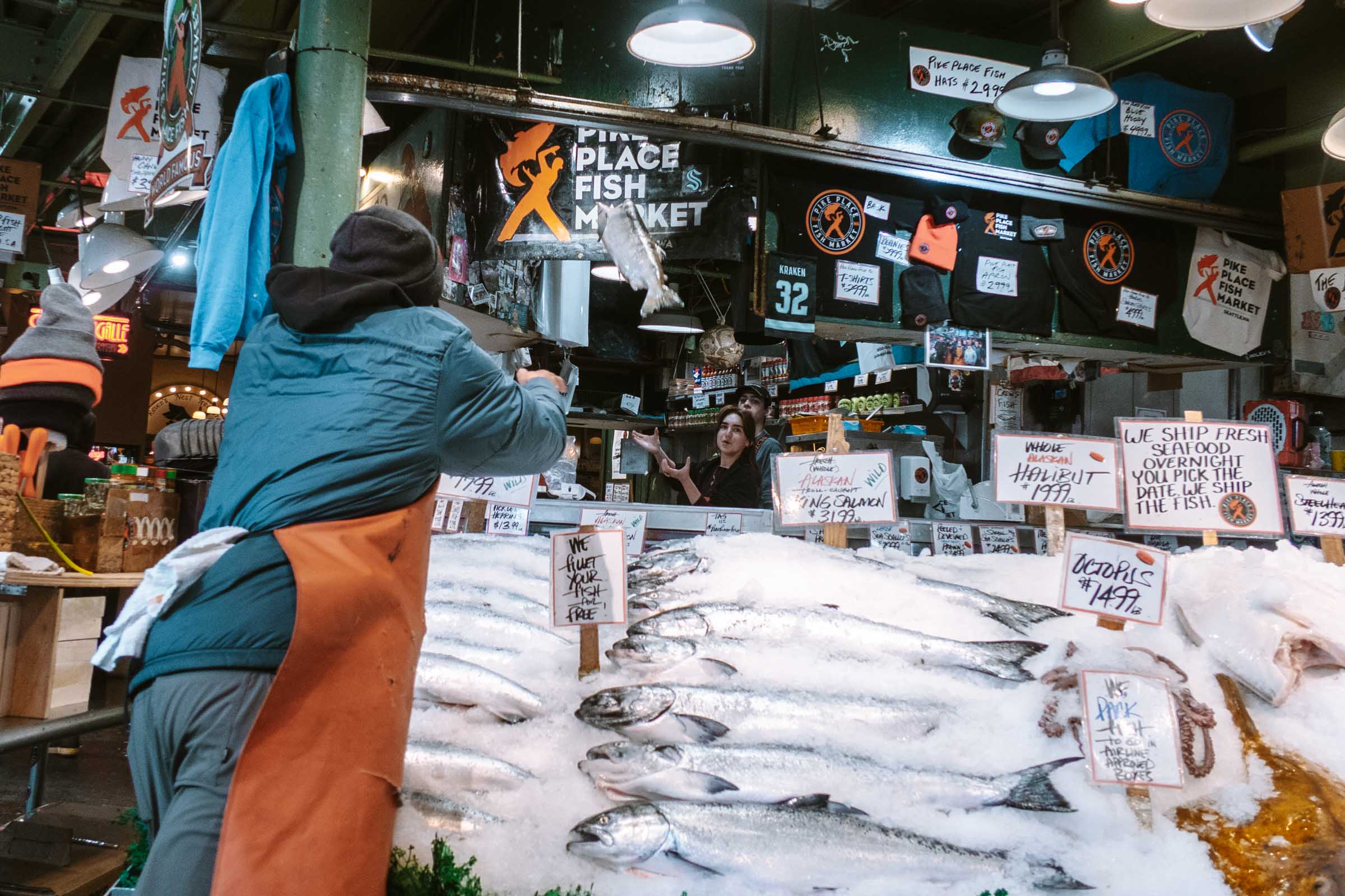 pike place market seattle flying fish