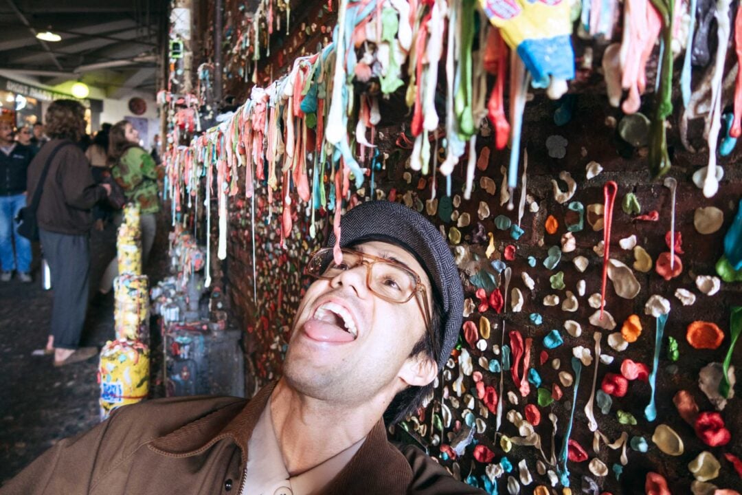 15 Amazing Things to Do at the Seattle Waterfront: Travel Guide 21 pike place market seattle gum wall