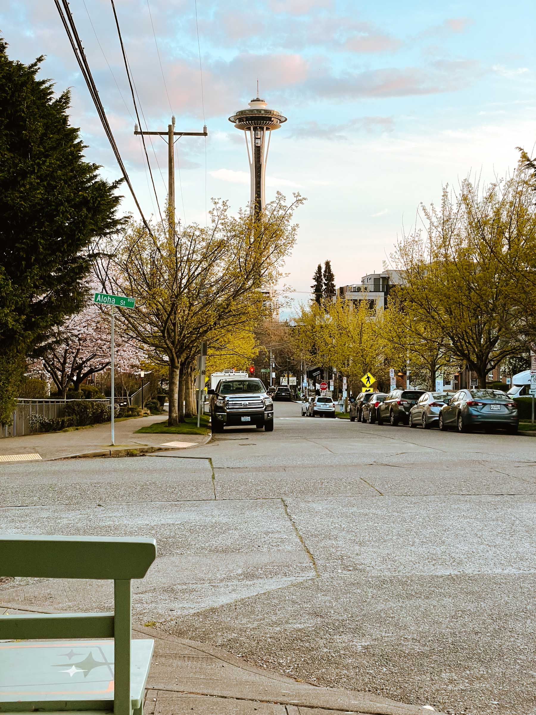 8 Incredible Views of the Space Needle: Complete Travel Guide 15 aloha street bench space needle view