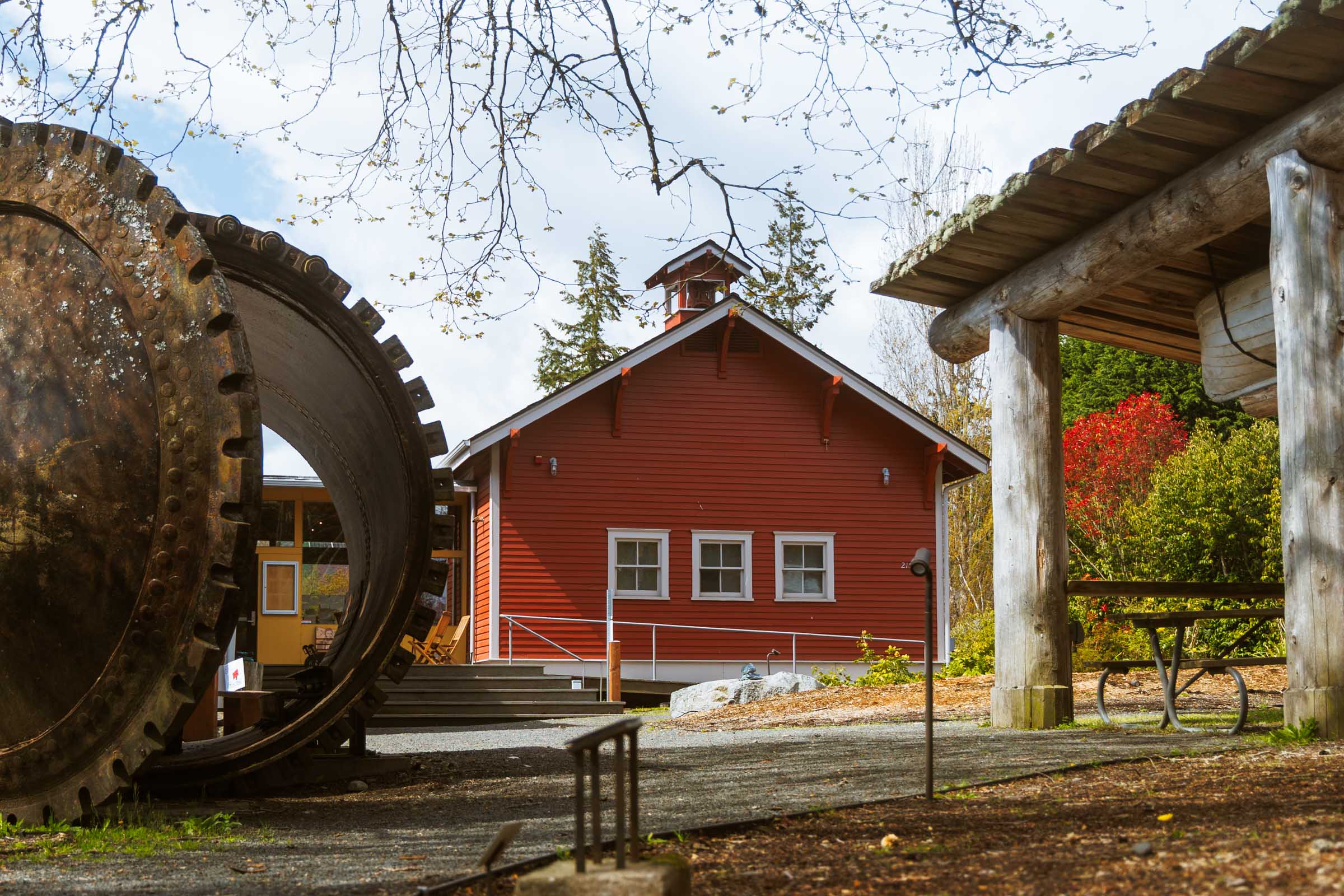 bainbridge history museum exterior