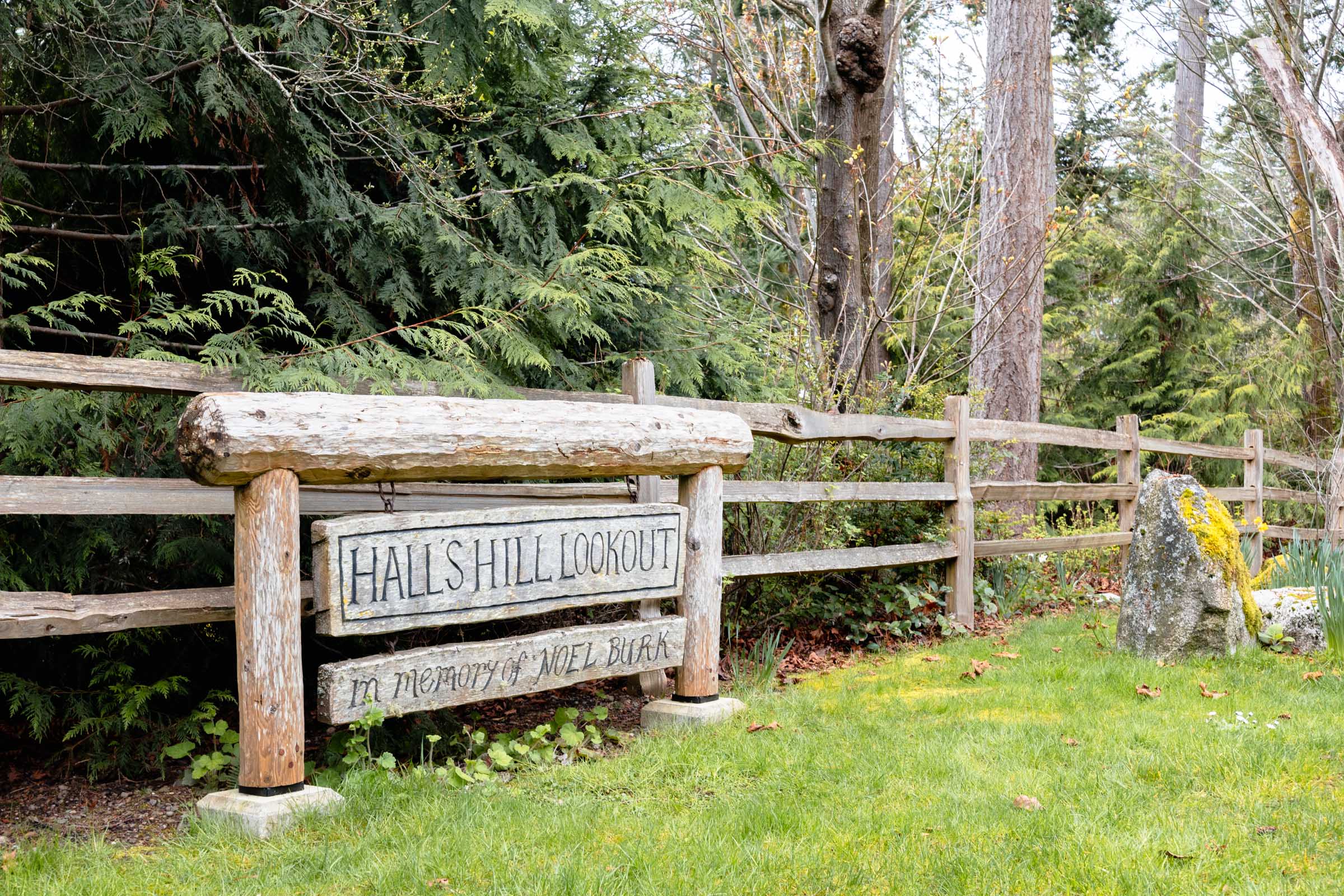 halls hill lookout sign