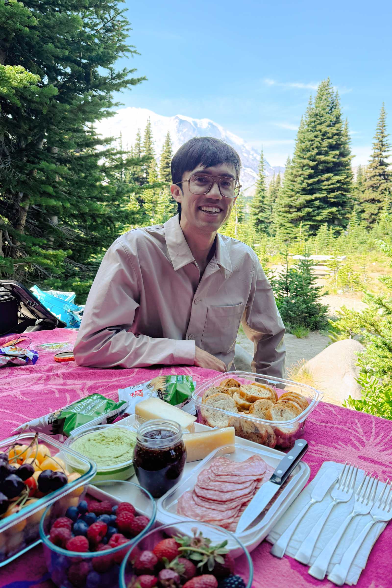 12 Unique Things to Do in Mount Rainier: Complete Travel Guide 7 mount rainier picnic at sunrise