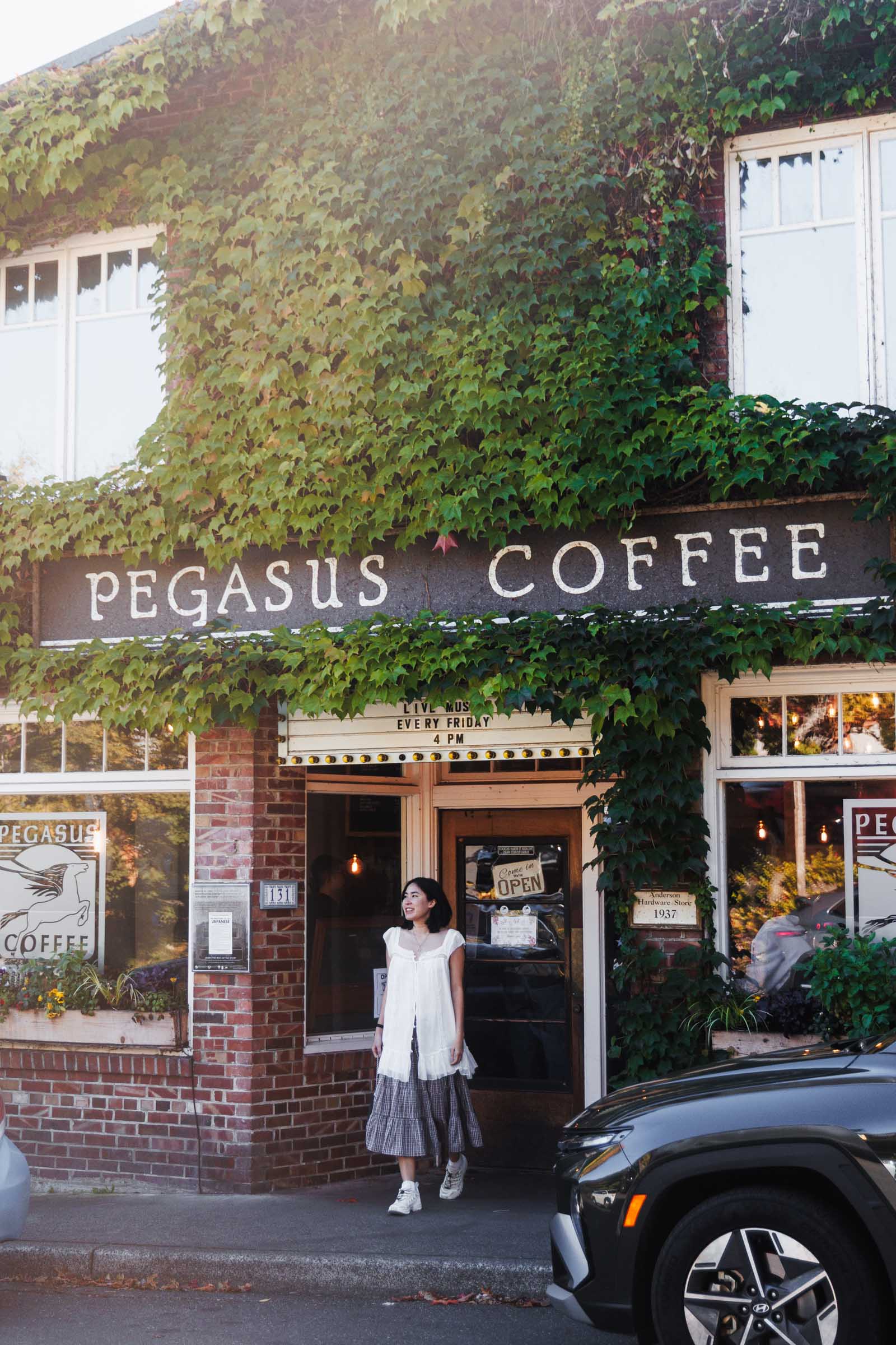 pegasus coffee bainbridge exterior