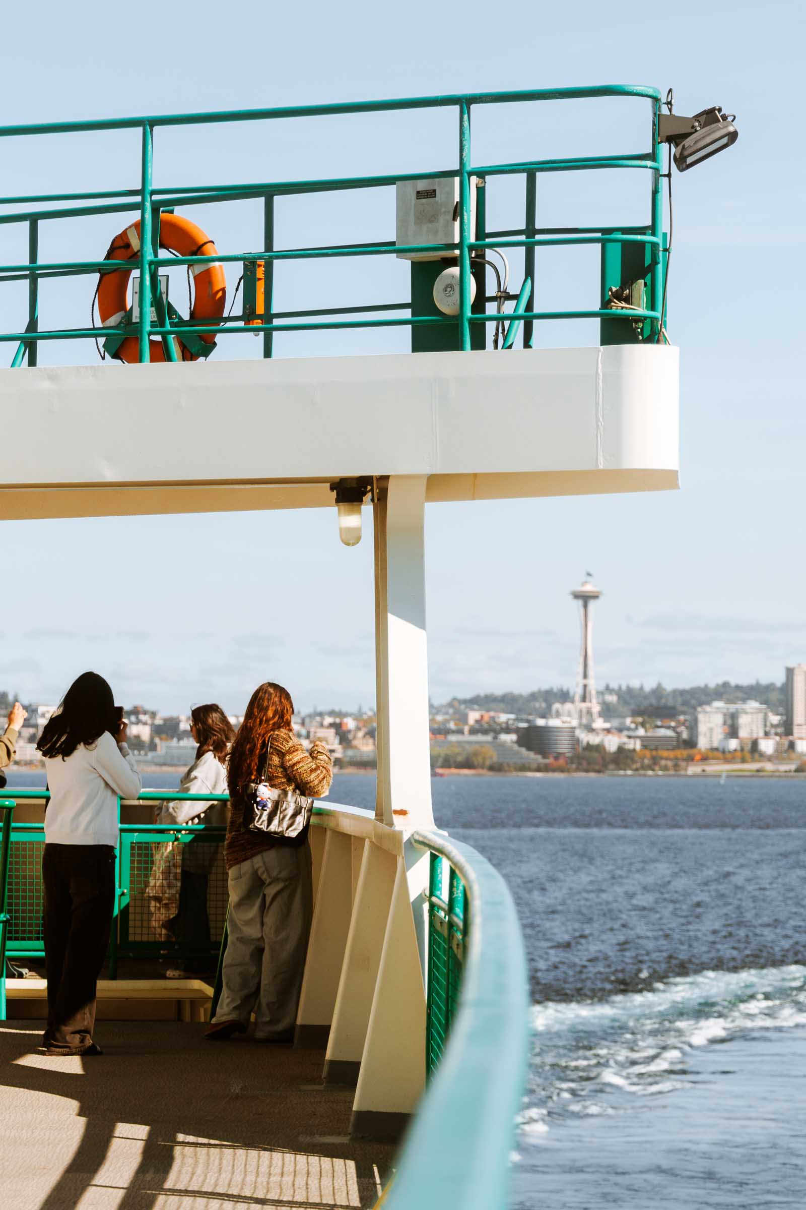 seattle bainbridge ferry skyline views