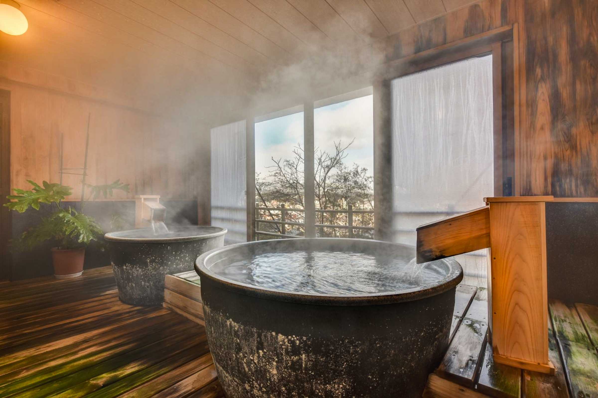 Where to Stay in Takayama: Guide to the Best Areas and Hotels 42 Hidatakayama Futarishizuka Hakuun onsen