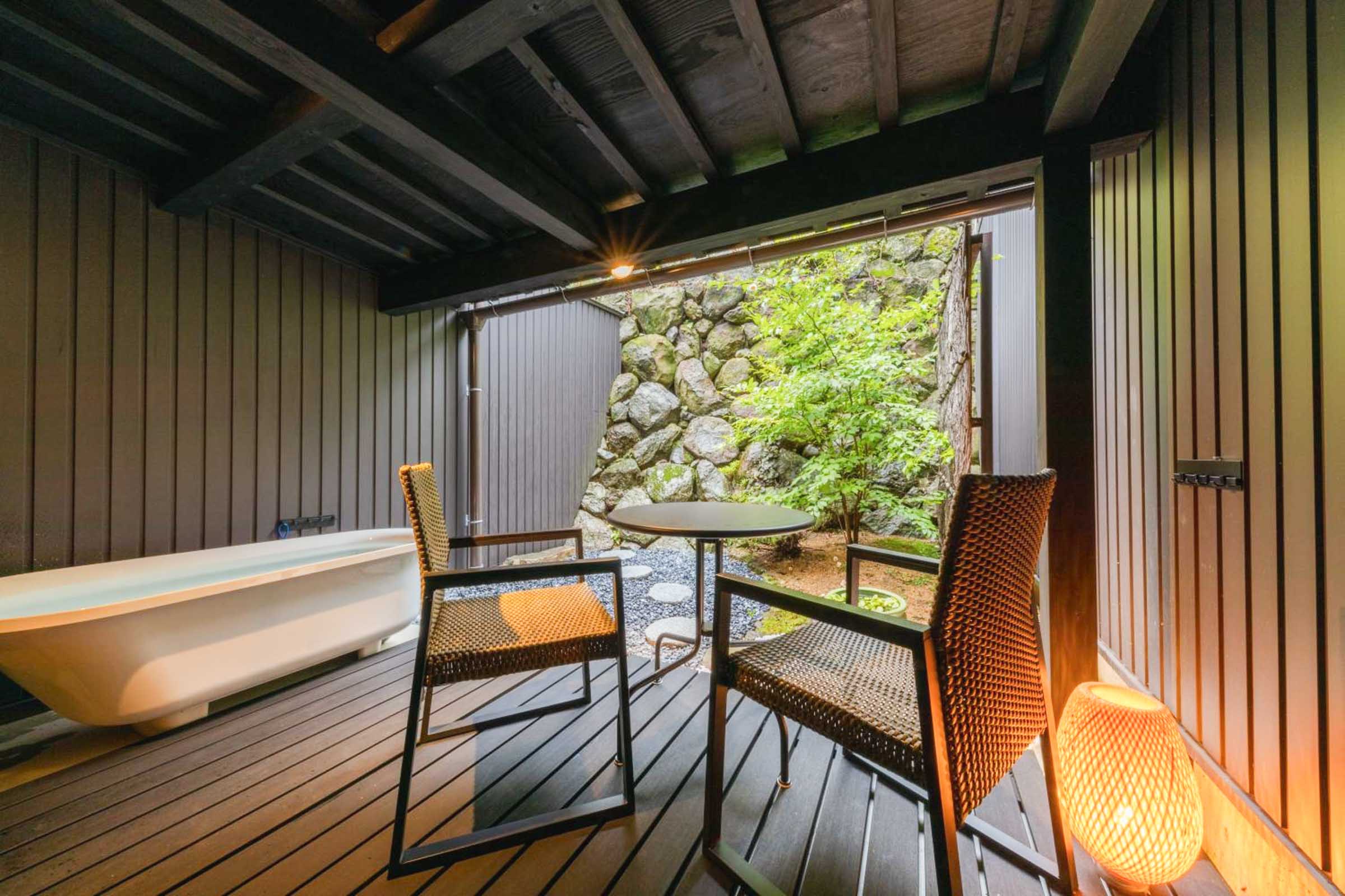 Where to Stay in Takayama: Guide to the Best Areas and Hotels 43 Tsuki Akari Takayama lounge